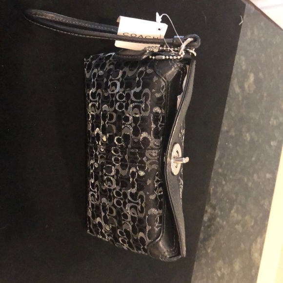Brand new coach wristlet with tags - Picture 6 of 8